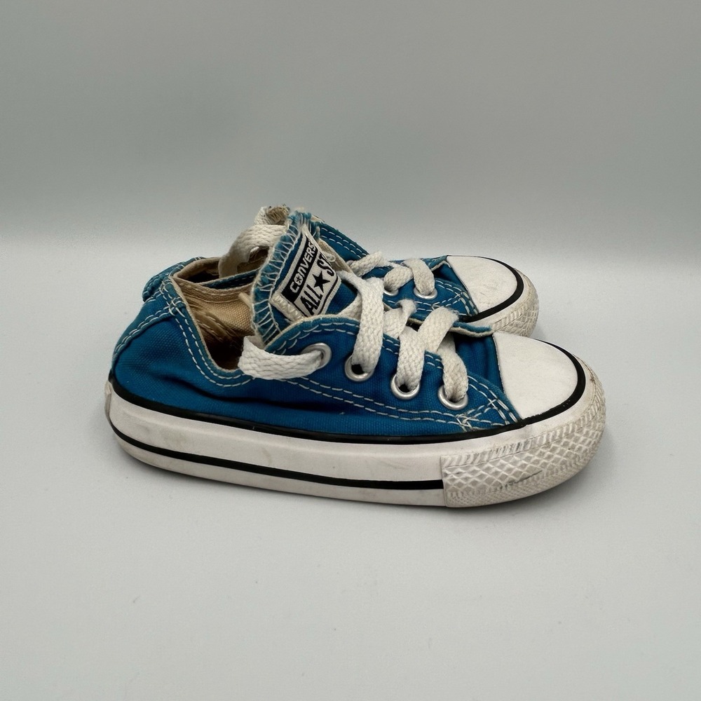 Blue Converse Toddler Size 5 - Picture 2 of 7